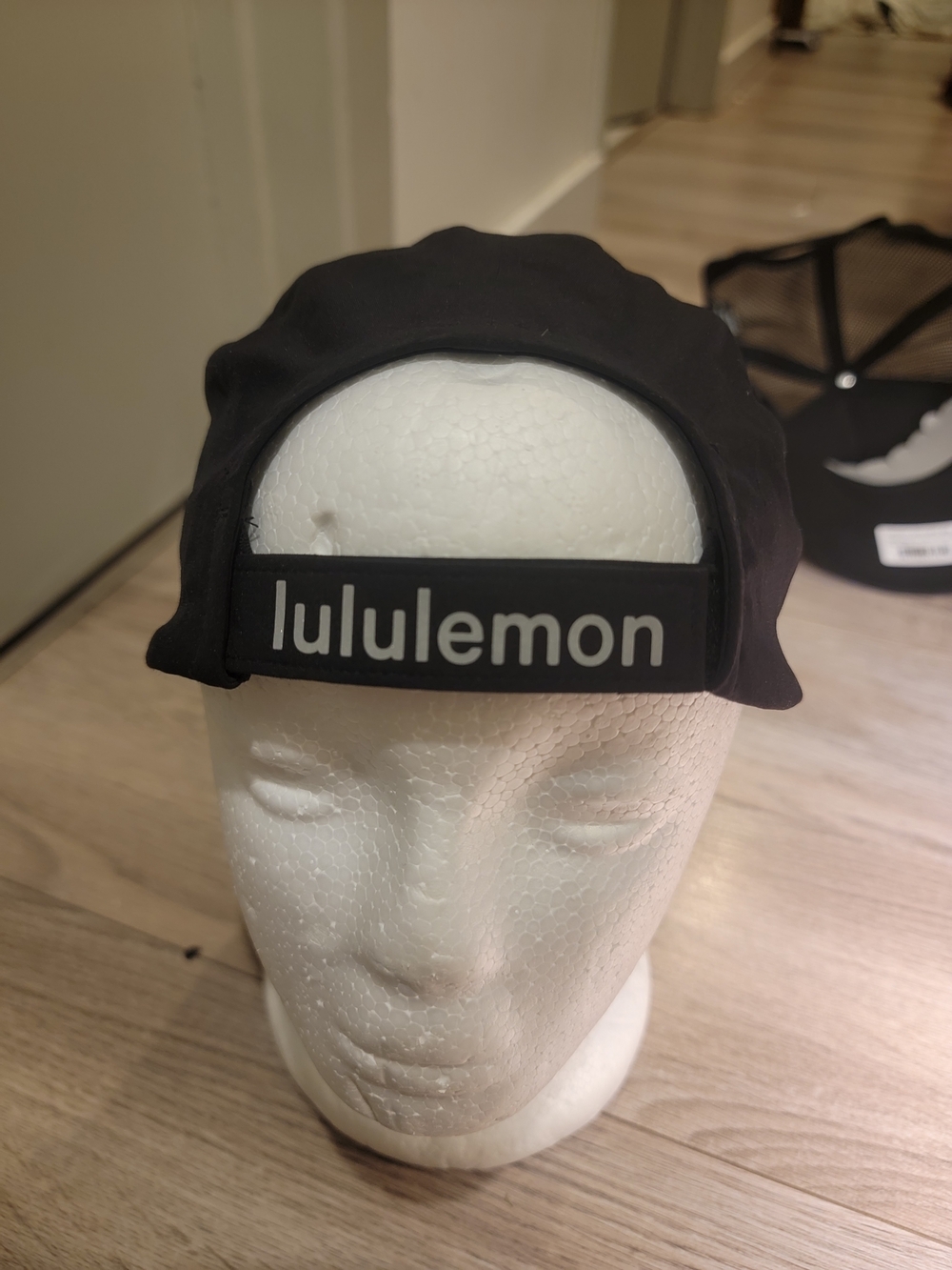 lululemon athletica Men’s Black Performance Cap